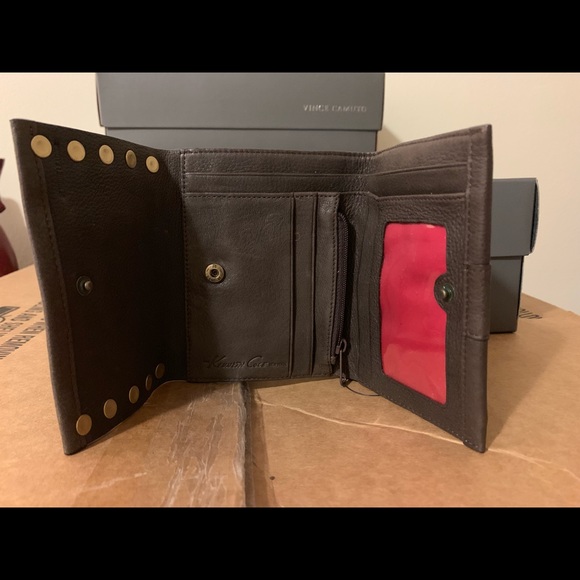 Women’s Tri Fold Wallet BROWN - Picture 3 of 4